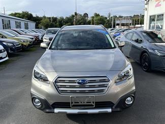 2017 Subaru Outback - Thumbnail