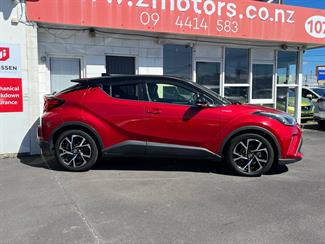 2019 Toyota C-HR - Thumbnail