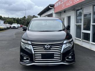 2018 Nissan Elgrand - Thumbnail