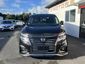 2017 Nissan Elgrand - Thumbnail