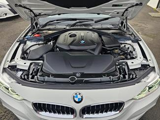 2019 BMW 320i - Thumbnail