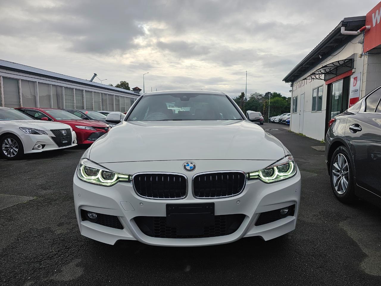 2019 BMW 320i