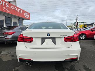 2019 BMW 320i - Thumbnail